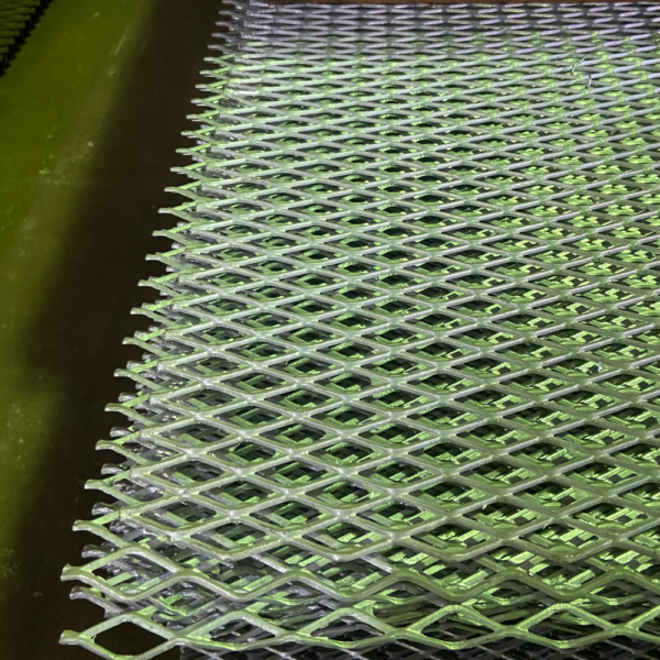 Metal desplegado liviano - hoja 1.22x3mts