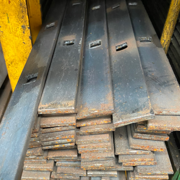Planchuela 1" x 3/16" perf. 1/2"