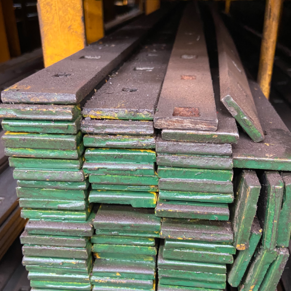 Planchuela 1 1/4" x 3/16" perf. 1/2"